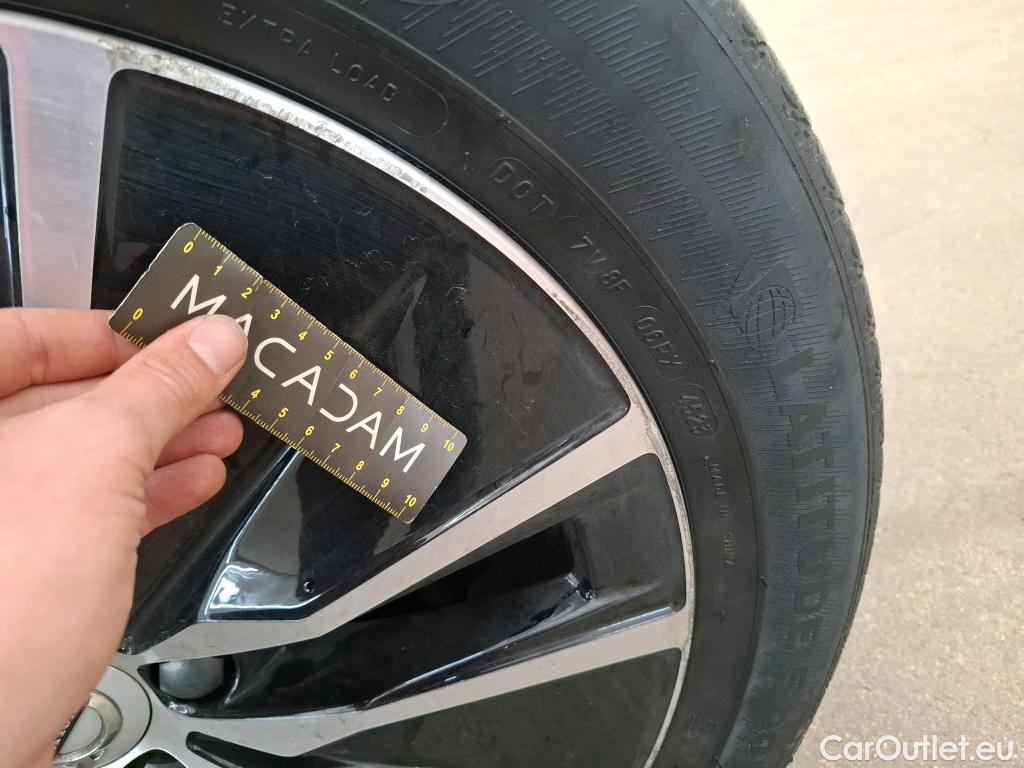  Volvo  XC90  Momentum Plug-In Hybrid AWD 2.0 T8 Twin Engine #18