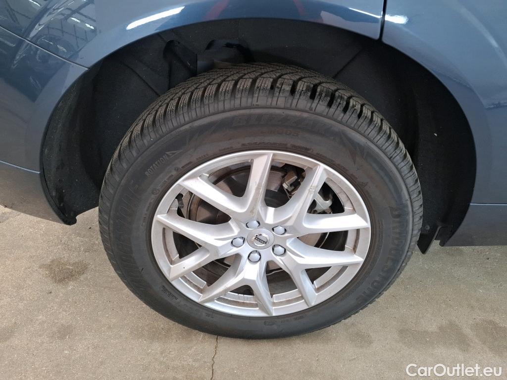  Volvo  XC60 VOLVO  / 2017 / 5P / SUV T8 TWE 390 Geartronic 8 Business Exe #3