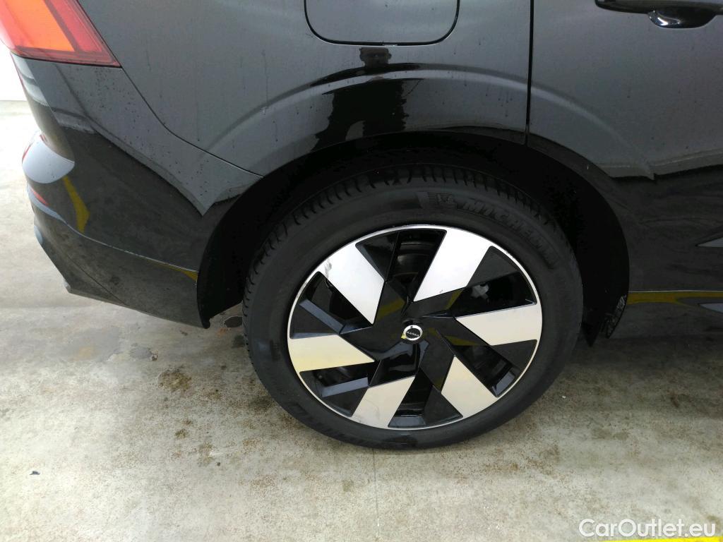 Volvo  XC60  Plus Style Dark Recharge Plug-In Hybrid AWD 2.0 T6 400CV BVA8 6E #9