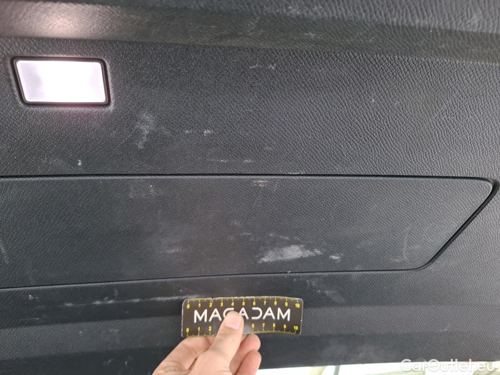  Volvo  XC90  Momentum Plug-In Hybrid AWD 2.0 T8 Twin Engine #30