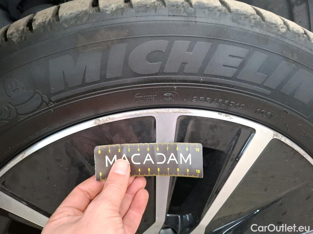  Volvo  XC90  Momentum Plug-In Hybrid AWD 2.0 T8 Twin Engine #17