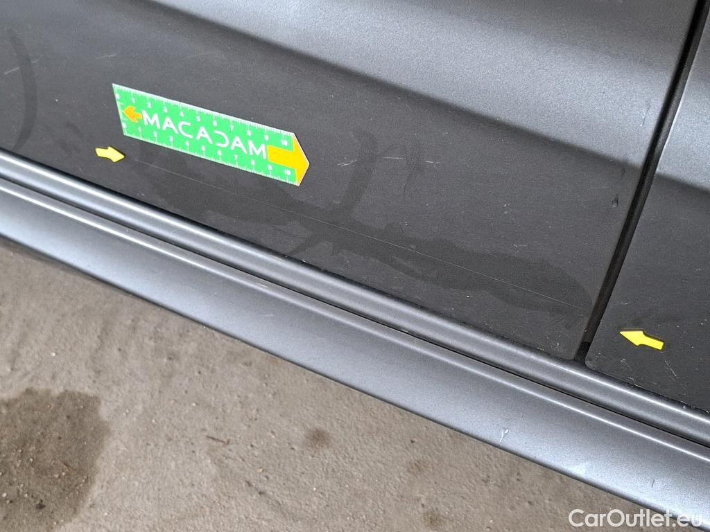 Audi  A3 AUDI  Sportback / 2016 / 5P / Berline 35 TFSI 150 COD S TRONIC S LINE PLUS #7