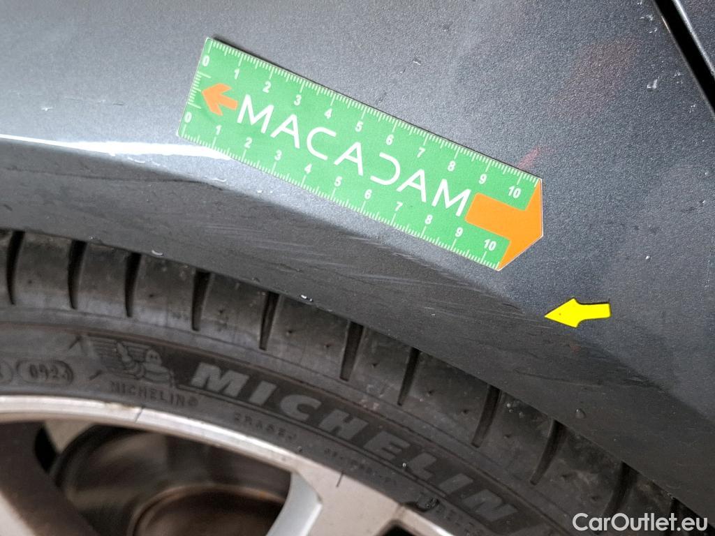 Audi  A3 AUDI  Sportback / 2016 / 5P / Berline 35 TFSI 150 COD S TRONIC S LINE PLUS #3