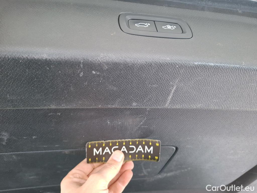  Volvo  XC90  Momentum Plug-In Hybrid AWD 2.0 T8 Twin Engine #32