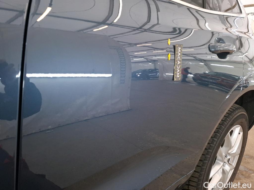  Volvo  XC60 VOLVO  / 2017 / 5P / SUV T8 TWE 390 Geartronic 8 Business Exe #9