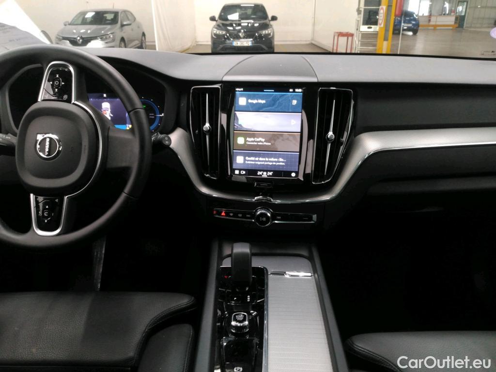 Volvo  XC60  Plus Style Dark Recharge Plug-In Hybrid AWD 2.0 T6 400CV BVA8 6E #10