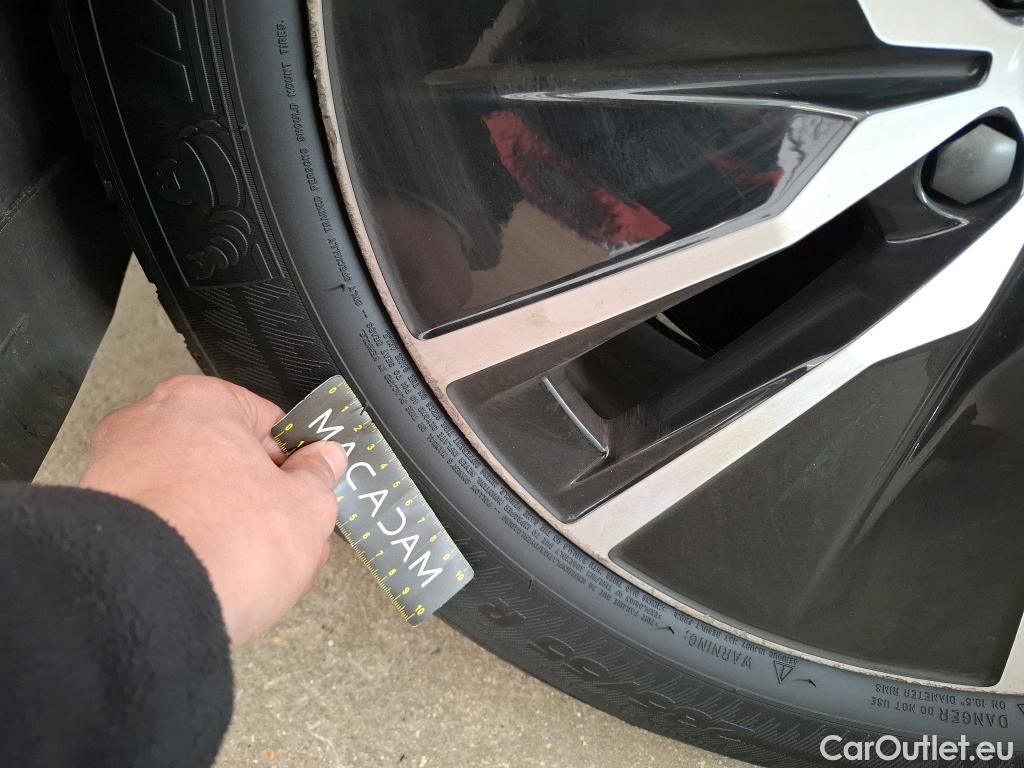  Volvo  XC90  Momentum Plug-In Hybrid AWD 2.0 T8 Twin Engine #14