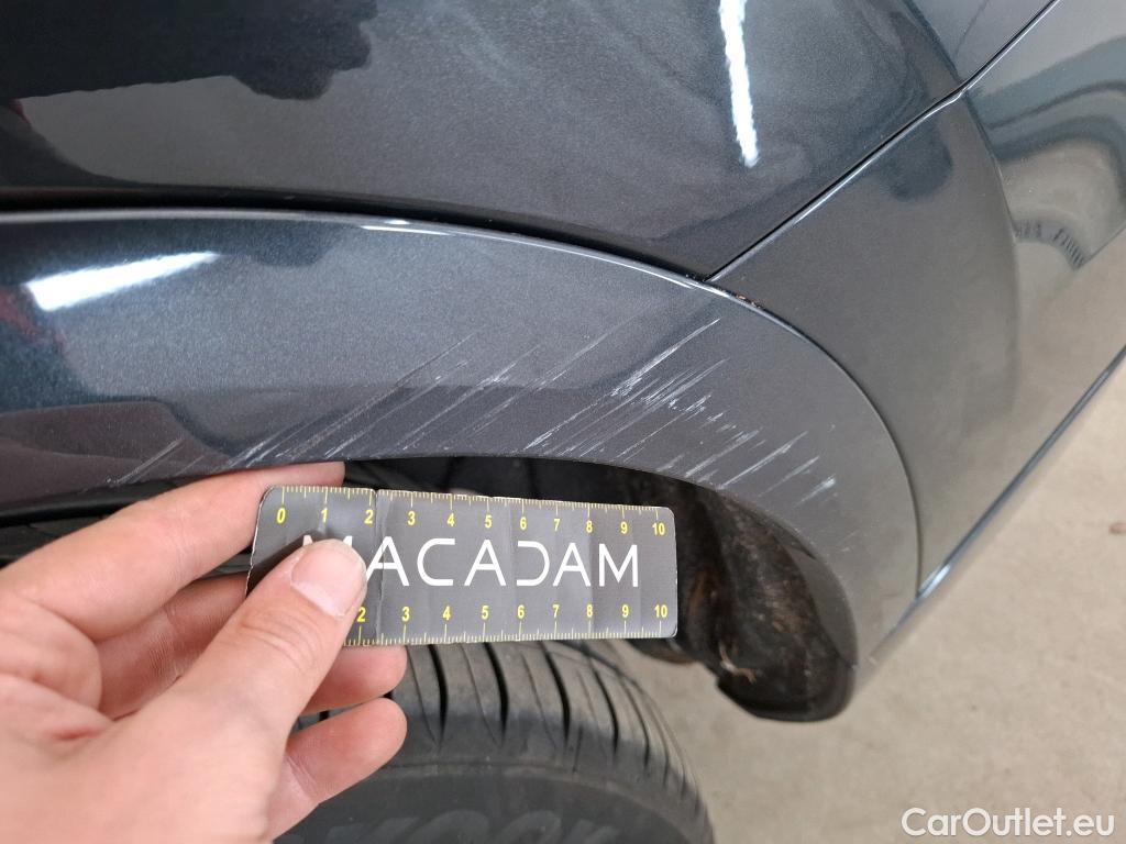  Volvo  XC90  Momentum Plug-In Hybrid AWD 2.0 T8 Twin Engine #38