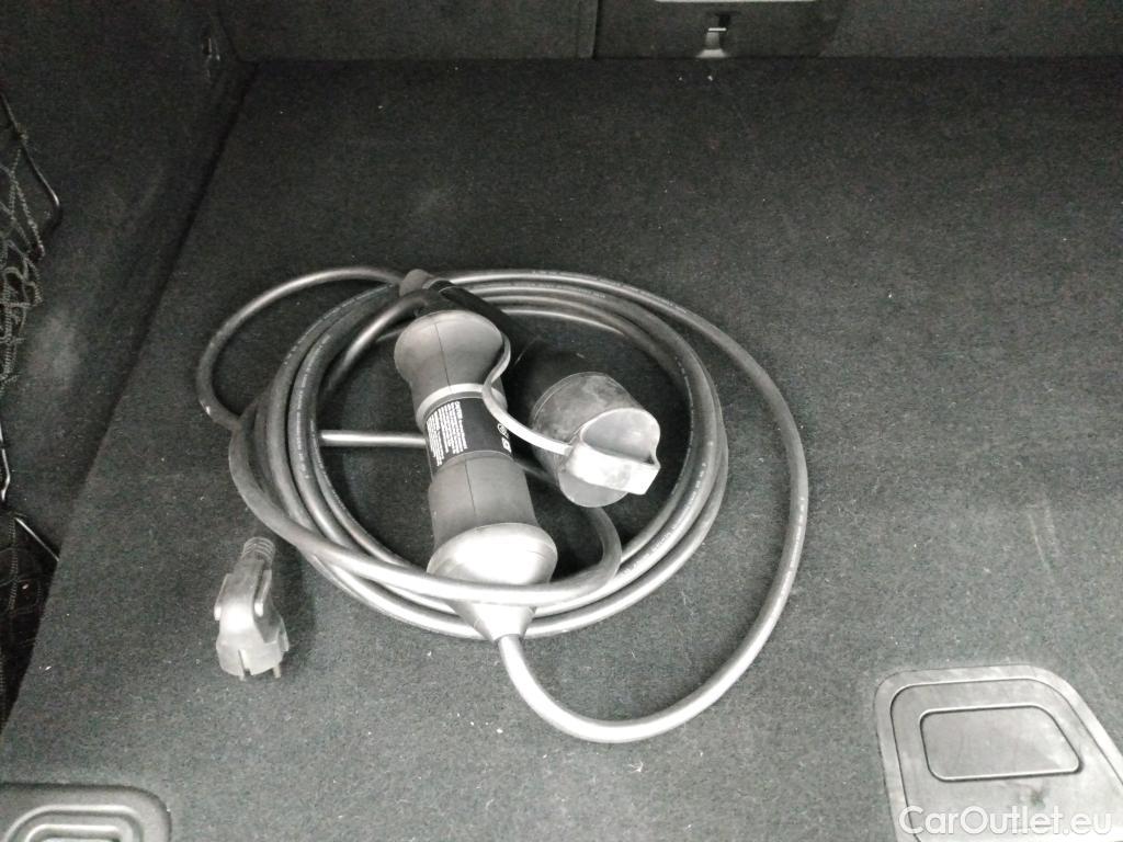 Volvo  XC60  Plus Style Dark Recharge Plug-In Hybrid AWD 2.0 T6 400CV BVA8 6E #13