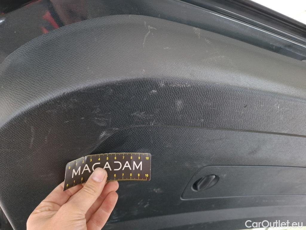  Volvo  XC90  Momentum Plug-In Hybrid AWD 2.0 T8 Twin Engine #28