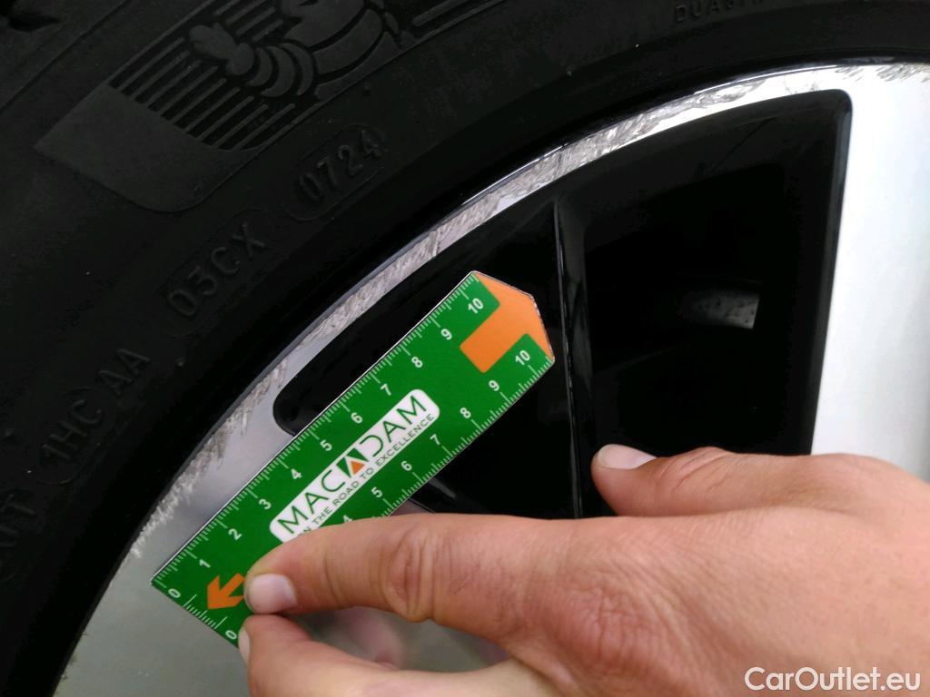 Volvo  XC60  Plus Style Dark Recharge Plug-In Hybrid AWD 2.0 T6 400CV BVA8 6E #7