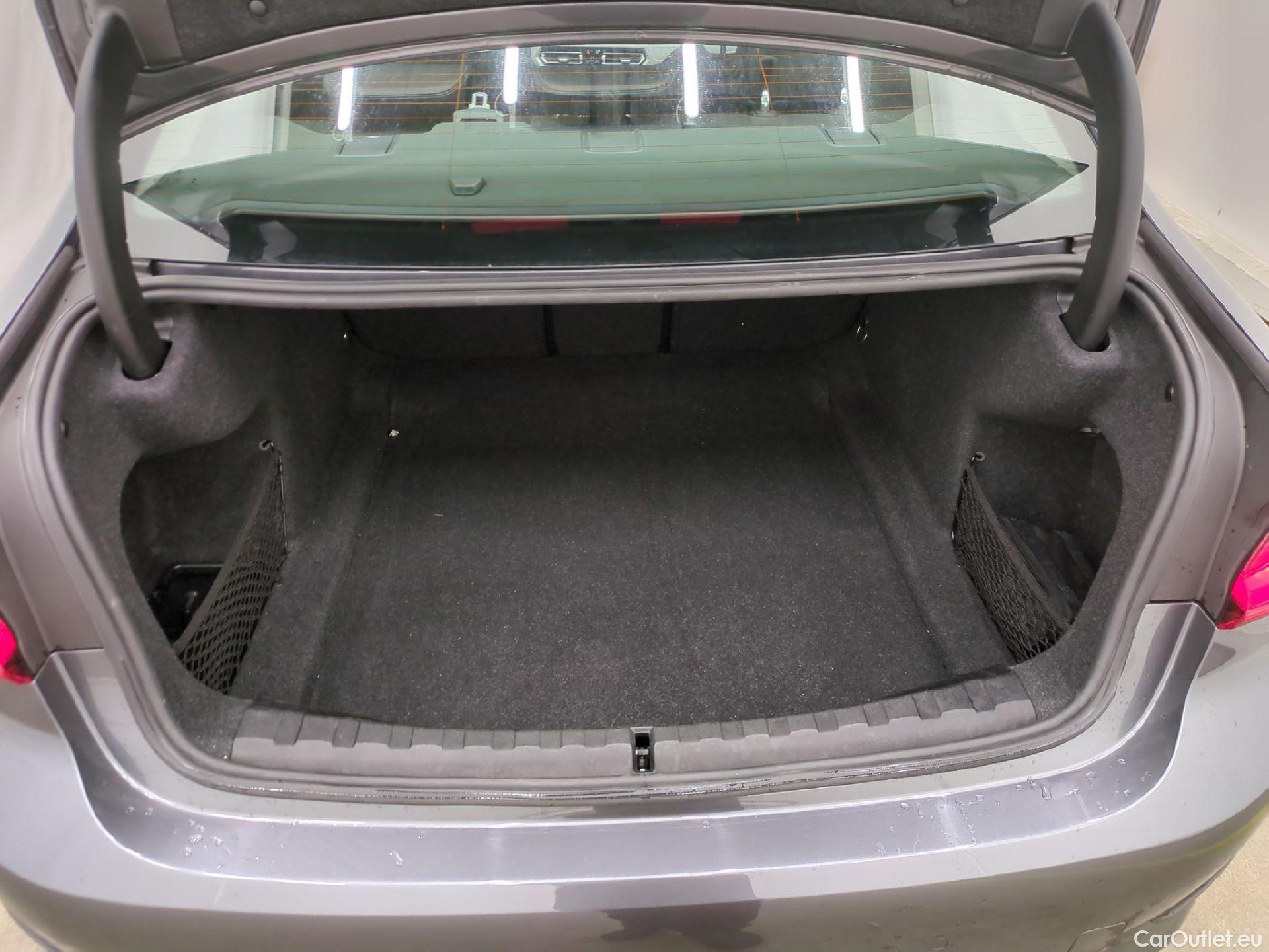 Bmw  Serie 3 Série 3 Berline 318 d Lounge 2.0 150CV BVA8 E6d #9