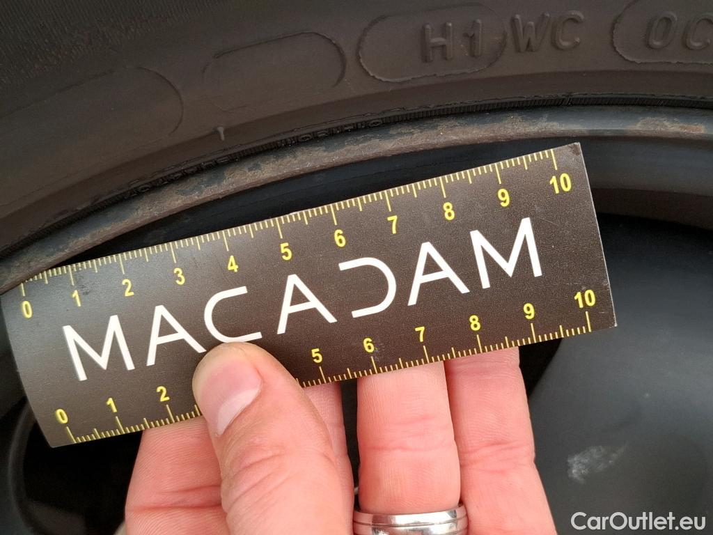  Citroen  C3 CITROEN  Société  2020  5P Berline  VU PureTech 83  BVM Feel Nav #18