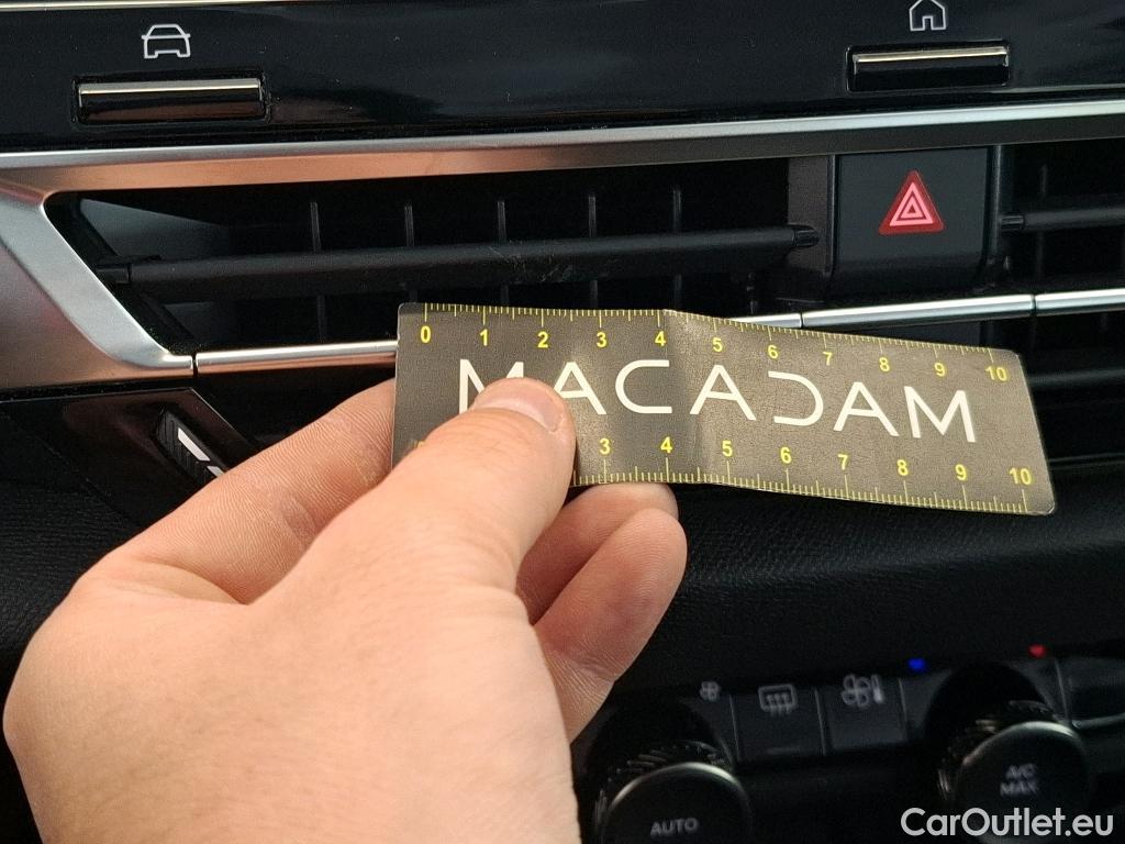  Citroen  C4  Berline Feel Pack 1.2 PureTech 130CV BVA8 6E #18