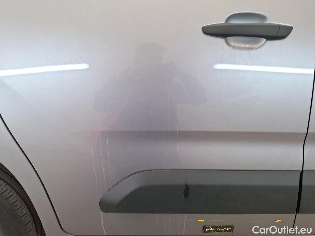  Citroen  Berlingo CITROEN  Van / 2023 / 4P / Fourgonnette M 600kg PureTech 110 S&S BVM6 PK PREM CO #5