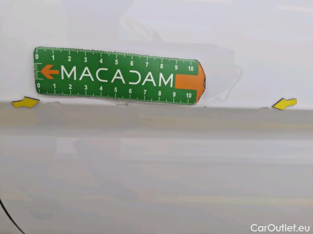 Opel  Corsa  F e Edition Business 50kWh BVA #3