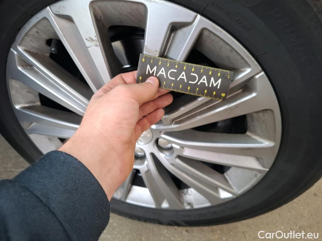  Peugeot  308  Allure Pack 1.2 PureTech 130CV BVA8 E6d #86