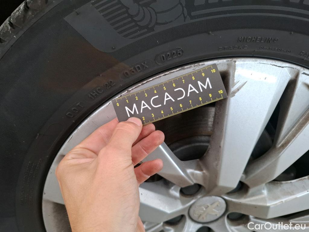 Peugeot  3008  Active Business 1.5 HDi 130CV BVA8 E6d #25