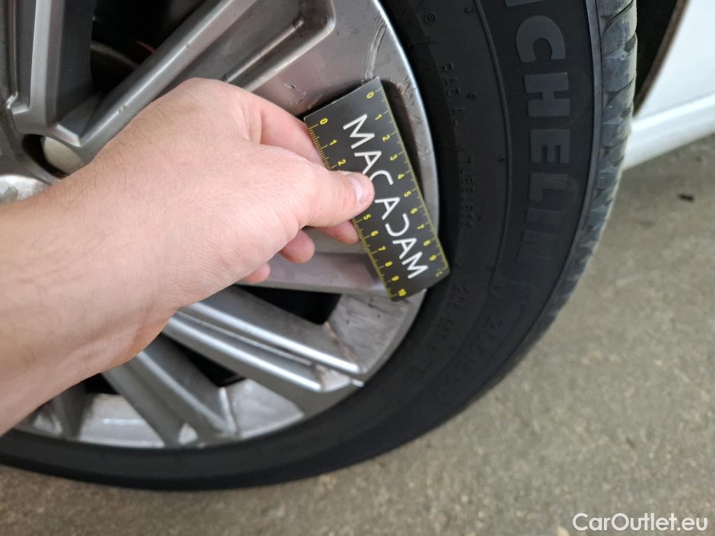  Peugeot  308  Allure Pack 1.2 PureTech 130CV BVA8 E6d #52