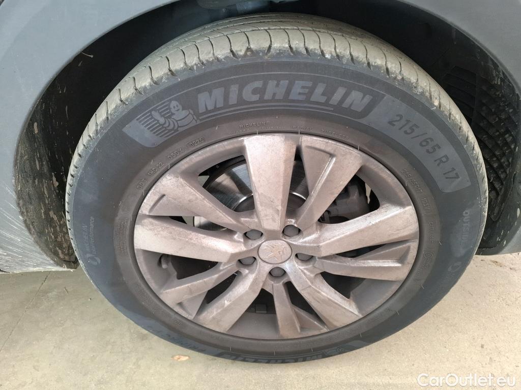 Peugeot  3008  Active Business 1.5 HDi 130CV BVA8 E6d #28