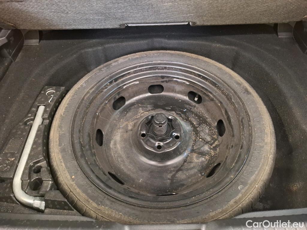 Volkswagen  Golf  VOLKSWAGEN / 2020 / 5P / Berline 2.0 TDI SCR 150 DSG7 Life Busi #11