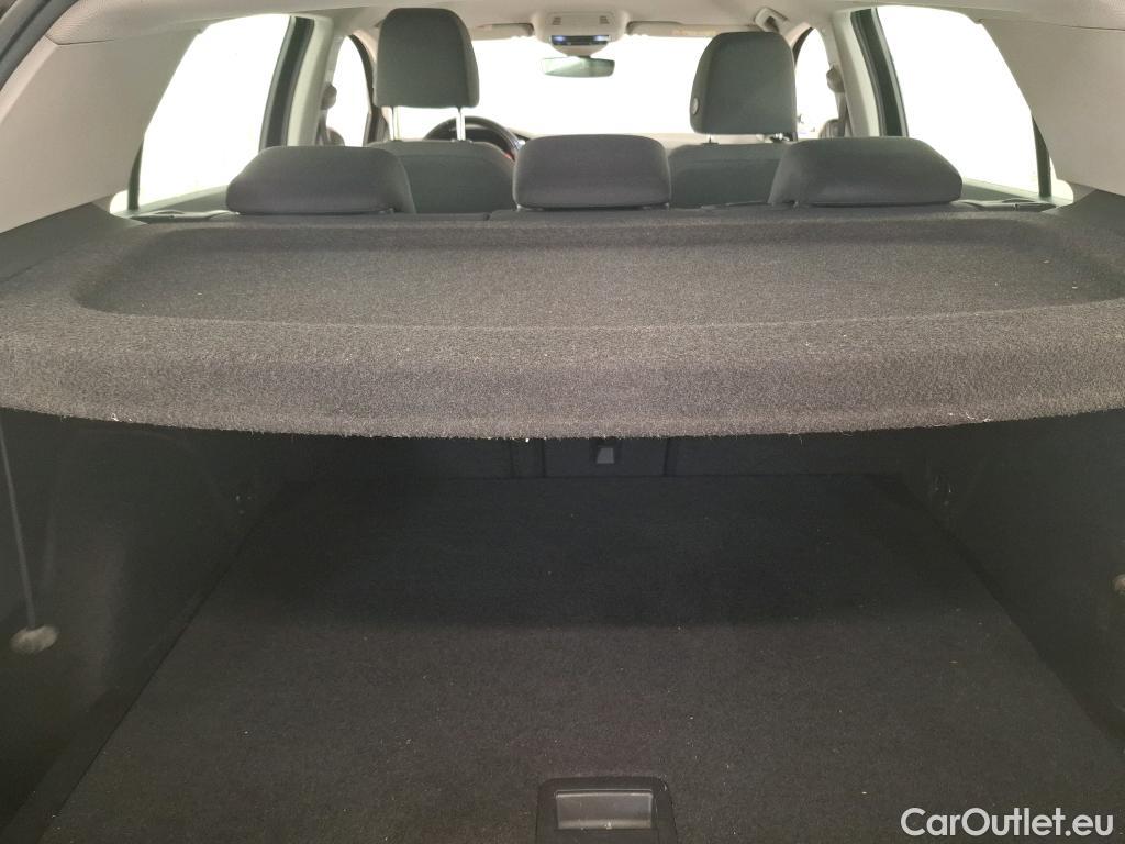 Volkswagen  Golf  VOLKSWAGEN / 2020 / 5P / Berline 2.0 TDI SCR 150 DSG7 Life Busi #10