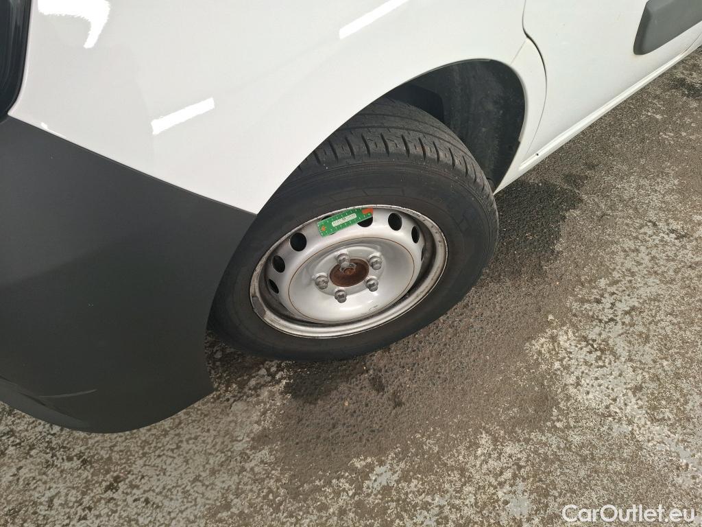  Renault  Master  III Fourgon L1H1 3 5 Grand Confort 2.3 dCi 135CV BVM6 E6dT #75