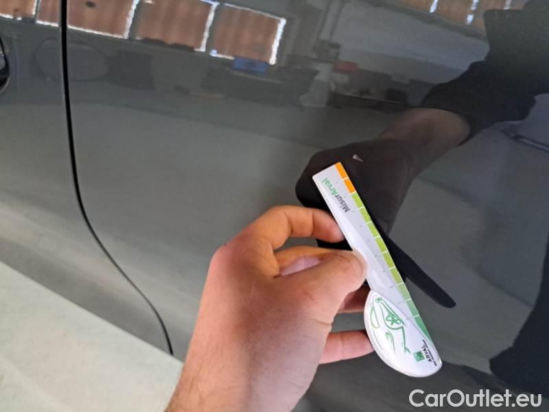 Bmw  Serie 3 BMW  / 2018 / 4P / BERLINA 318D 48V BUSINESS ADVANTAGE AUTO #42