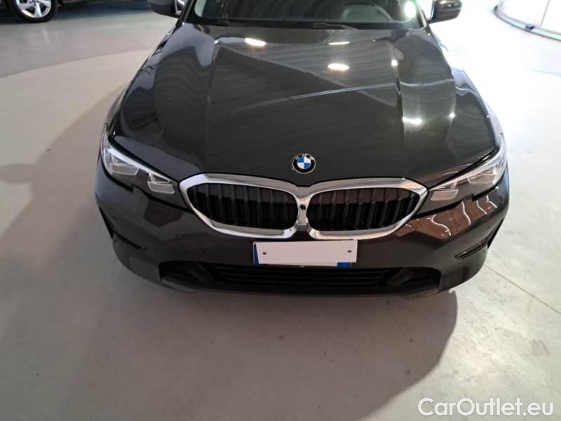 Bmw  Serie 3 BMW  / 2018 / 4P / BERLINA 318D 48V BUSINESS ADVANTAGE AUTO #24