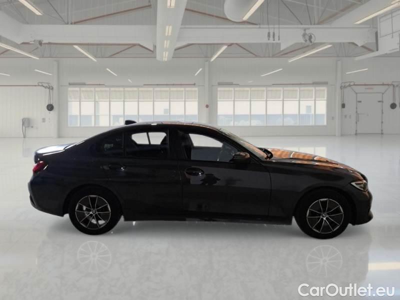 Bmw  Serie 3 BMW  / 2018 / 4P / BERLINA 318D 48V BUSINESS ADVANTAGE AUTO #7