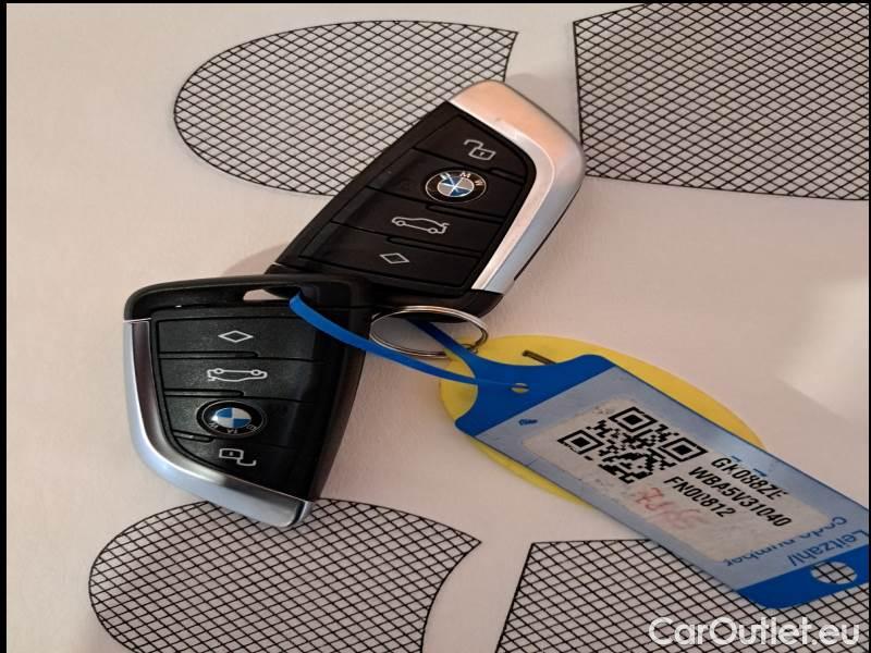 Bmw  Serie 3 BMW  / 2018 / 4P / BERLINA 318D 48V BUSINESS ADVANTAGE AUTO #45