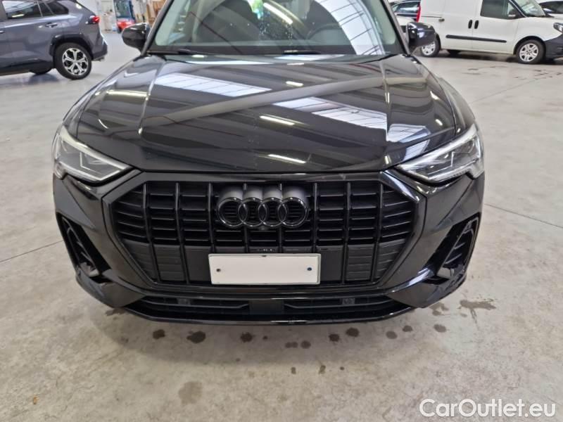 Audi  Q3 AUDI  / 2018 / 5P / SUV 35 TDI S TRONIC S LINE EDITION #35