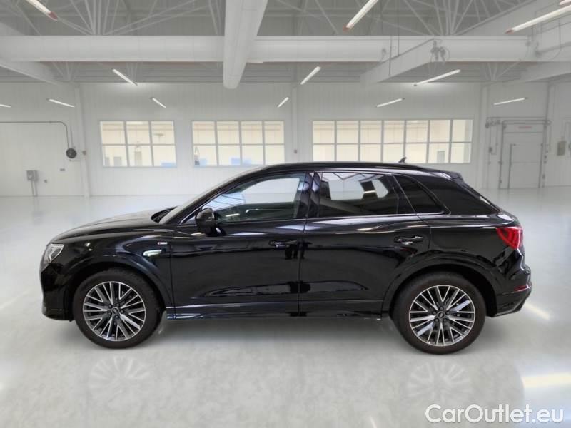 Audi  Q3 AUDI  / 2018 / 5P / SUV 35 TDI S TRONIC S LINE EDITION #8