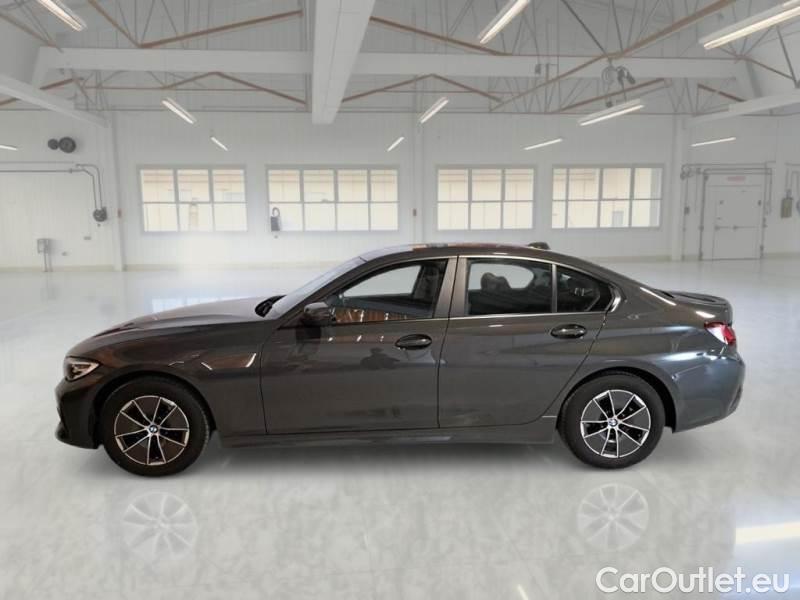Bmw  Serie 3 BMW  / 2018 / 4P / BERLINA 318D 48V BUSINESS ADVANTAGE AUTO #8