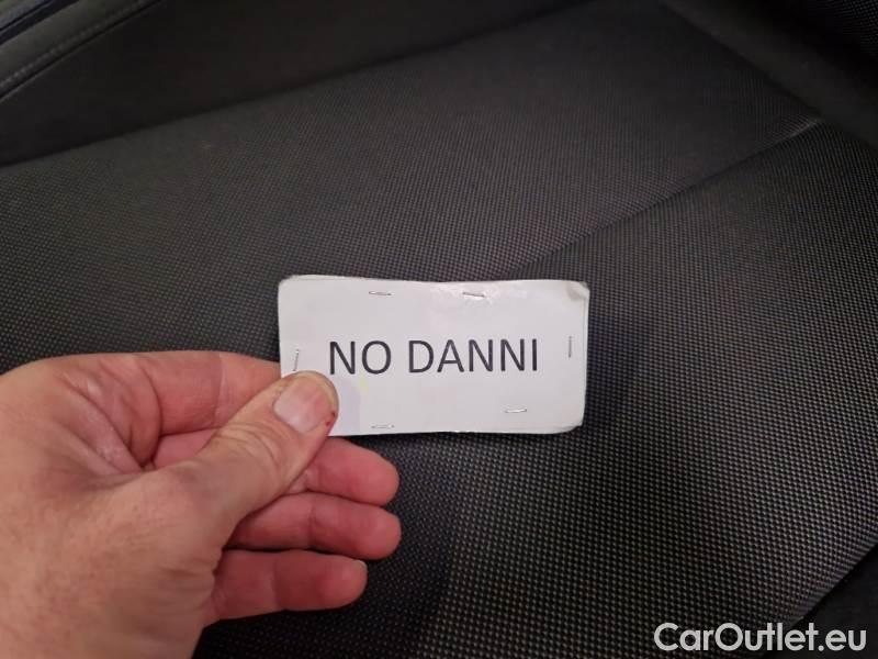 Audi  Q3 AUDI  / 2018 / 5P / SUV 35 TDI S TRONIC BUSINESS #79