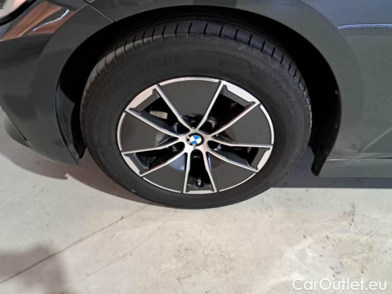 Bmw  Serie 3 BMW  / 2018 / 4P / BERLINA 318D 48V BUSINESS ADVANTAGE AUTO #17