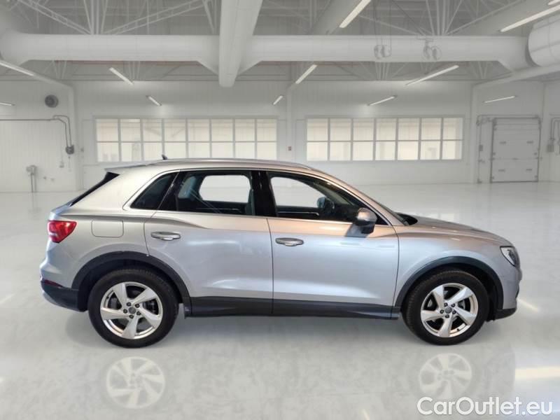 Audi  Q3 AUDI  / 2018 / 5P / SUV 35 TDI S TRONIC BUSINESS ADVANCED #7