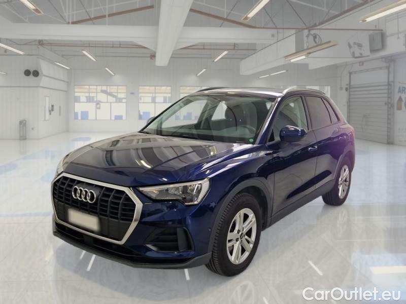 Audi  Q3 AUDI  / 2018 / 5P / SUV 35 TDI S TRONIC BUSINESS #1
