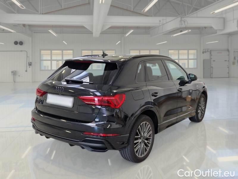 Audi  Q3 AUDI  / 2018 / 5P / SUV 35 TDI S TRONIC S LINE EDITION #2