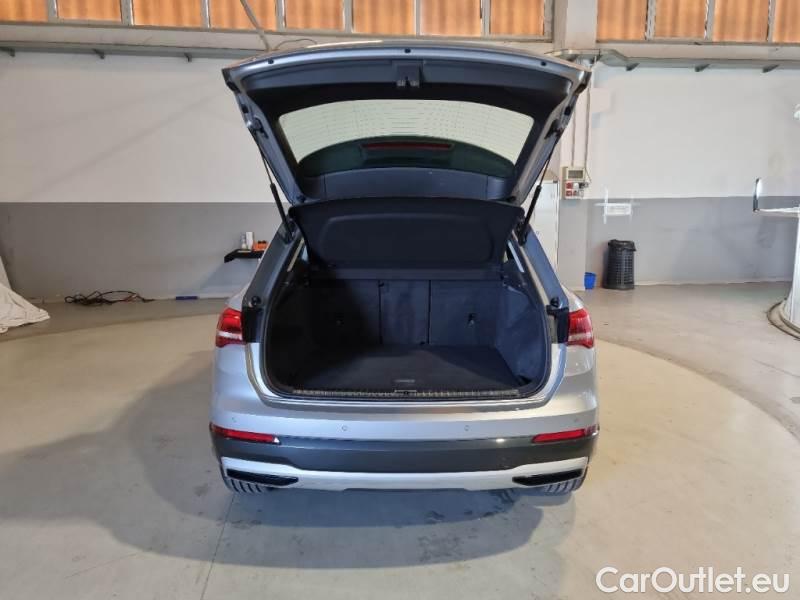 Audi  Q3 AUDI  / 2018 / 5P / SUV 35 TDI S TRONIC BUSINESS ADVANCED #5