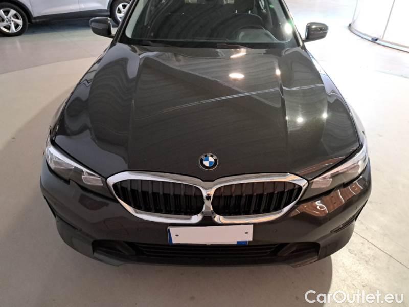 Bmw  Serie 3 BMW  / 2018 / 4P / BERLINA 318D 48V BUSINESS ADVANTAGE AUTO #22