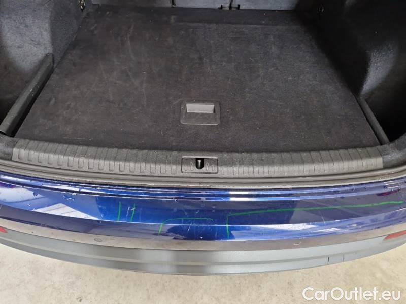 Audi  Q3 AUDI  / 2018 / 5P / SUV 35 TDI S TRONIC BUSINESS #81