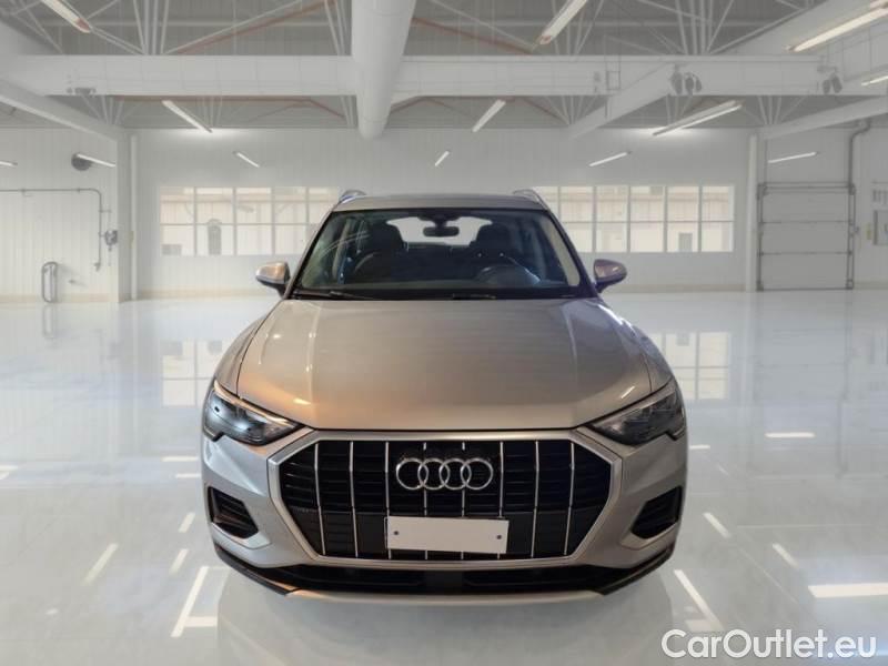 Audi  Q3 AUDI  / 2018 / 5P / SUV 35 TDI S TRONIC BUSINESS ADVANCED #6