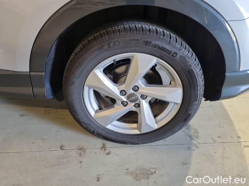 Audi  Q3 AUDI  / 2018 / 5P / SUV 35 TDI S TRONIC BUSINESS ADVANCED #19