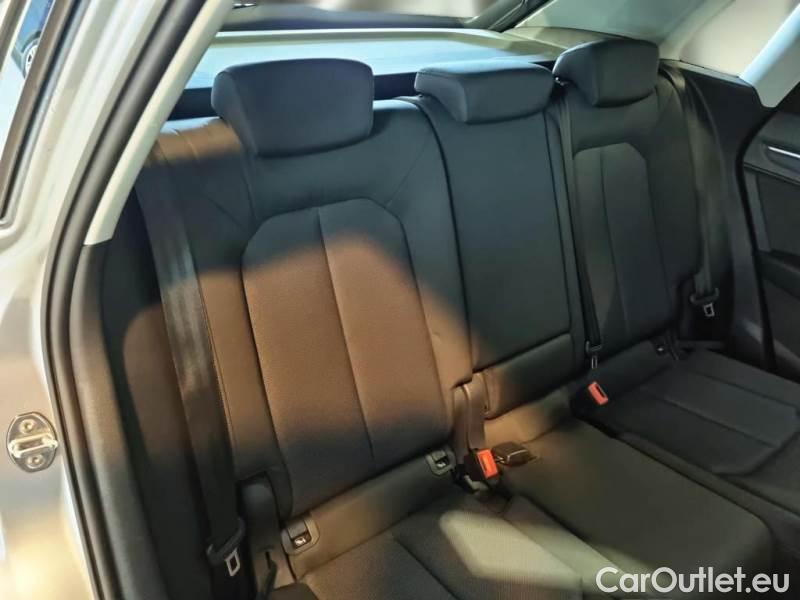 Audi  Q3 AUDI  / 2018 / 5P / SUV 35 TDI S TRONIC BUSINESS ADVANCED #15