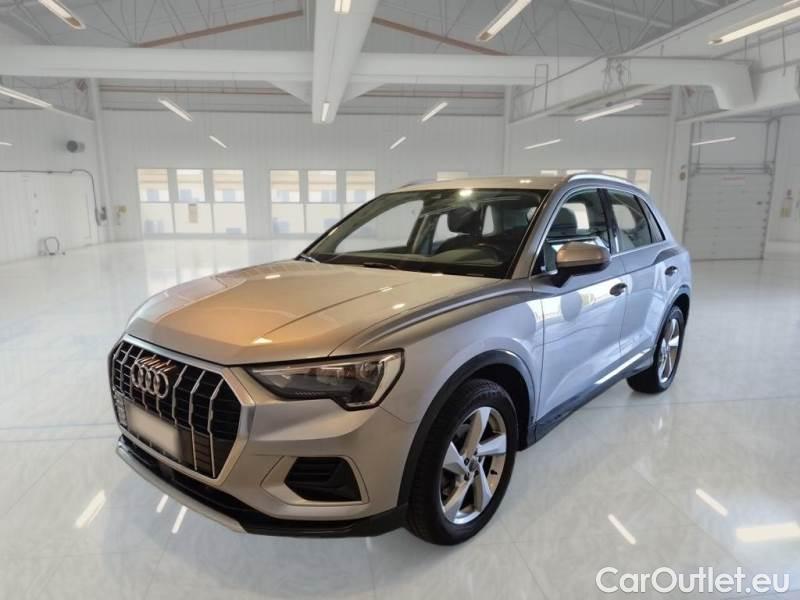 Audi  Q3 AUDI  / 2018 / 5P / SUV 35 TDI S TRONIC BUSINESS ADVANCED #1