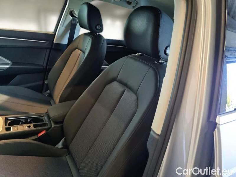 Audi  Q3 AUDI  / 2018 / 5P / SUV 35 TDI S TRONIC BUSINESS ADVANCED #11