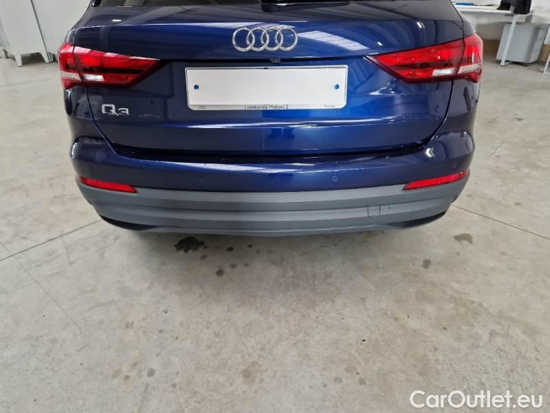 Audi  Q3 AUDI  / 2018 / 5P / SUV 35 TDI S TRONIC BUSINESS #54