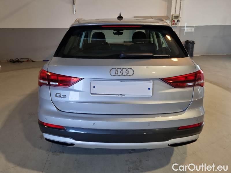 Audi  Q3 AUDI  / 2018 / 5P / SUV 35 TDI S TRONIC BUSINESS ADVANCED #40