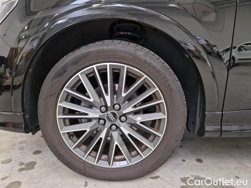 Audi  Q3 AUDI  / 2018 / 5P / SUV 35 TDI S TRONIC S LINE EDITION #20